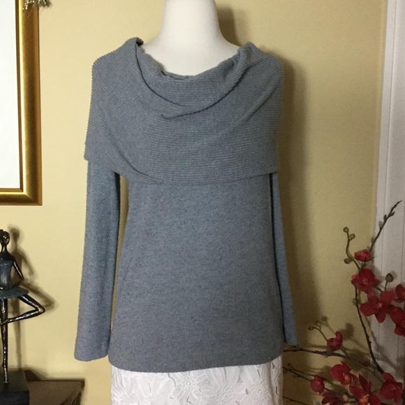 Three  Dots Off-Shoulder Grey Sweater - Picture 5 of 8